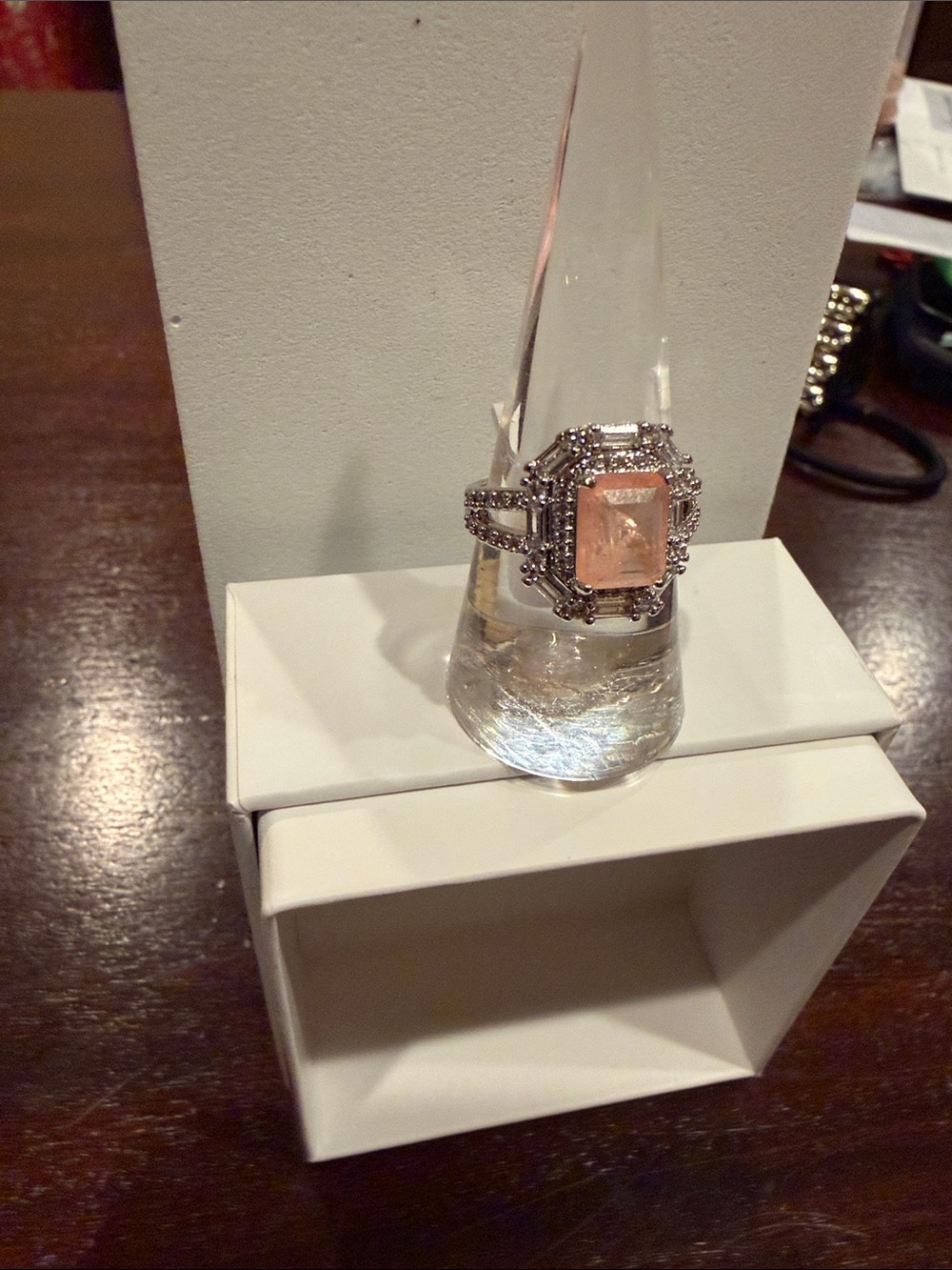 Morganite on Rhodium - Picture 2 of 3